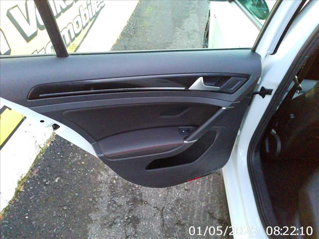 2017 Volkswagen Golf GTI SE Manual:10438