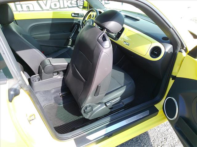 2014 Volkswagen Beetle 2.5L Automatic Sunroof:10473