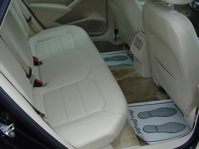 2015 Volkswagen Passat Limited 1.8 Turbo:10398