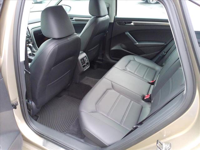 2016 Volkswagen Passat SE AT LOW 51k miles Sunroof:10451