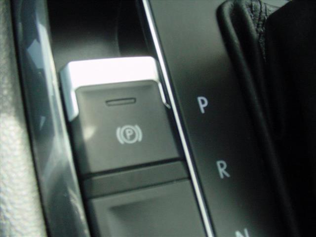 2020 Volkswagen Tiguan SEL photo 15