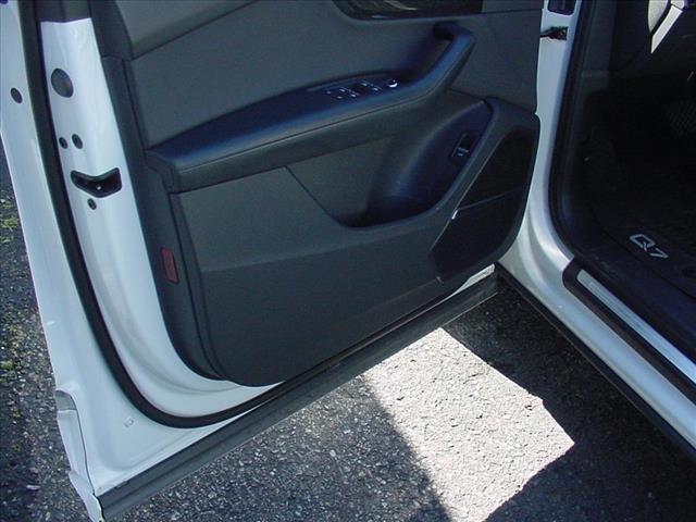 2021 Audi Q7 Premium Plus photo 22