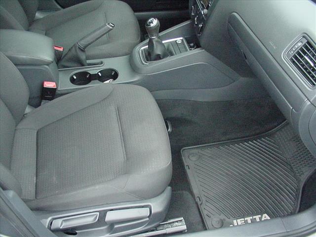2015 Volkswagen Jetta S 5spd Manual FIVE SPEED:10417