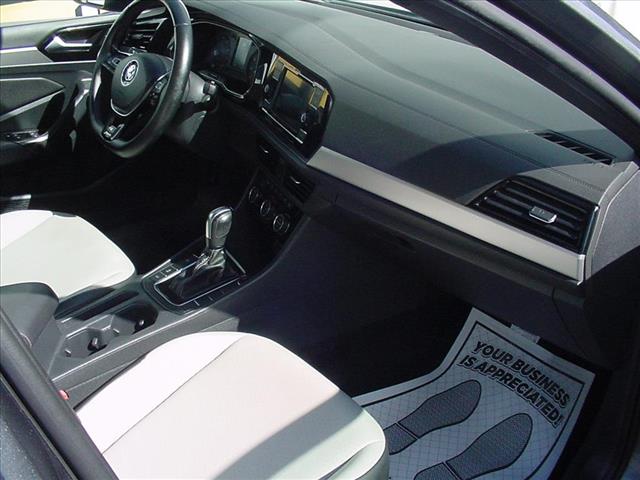 2020 Volkswagen Jetta R-Line photo 23