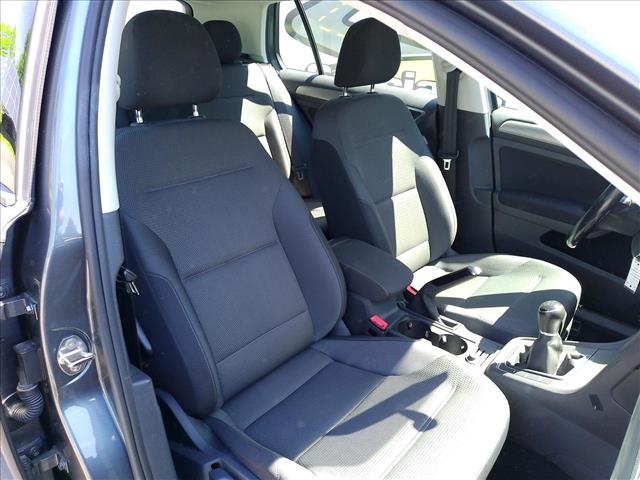 2017 Volkswagen Golf S 5spd Manual ONE OWNER:10496