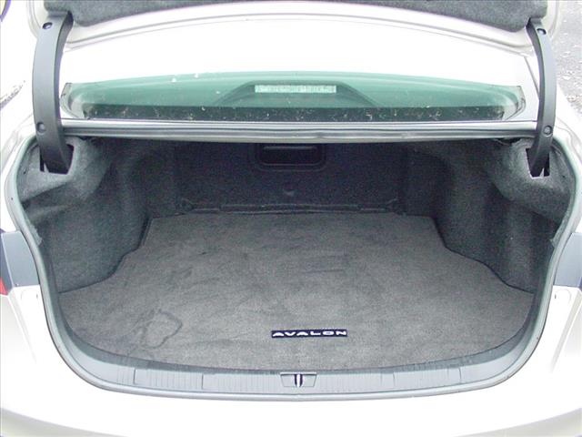 2016 Toyota Avalon XLE Two Owner Dealer Serviced:10412