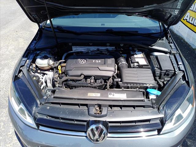 2017 Volkswagen Golf S 5spd Manual ONE OWNER:10496