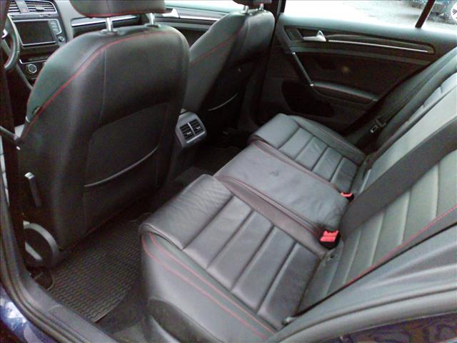 2017 Volkswagen Golf GTI SE 6spd Manual:10453