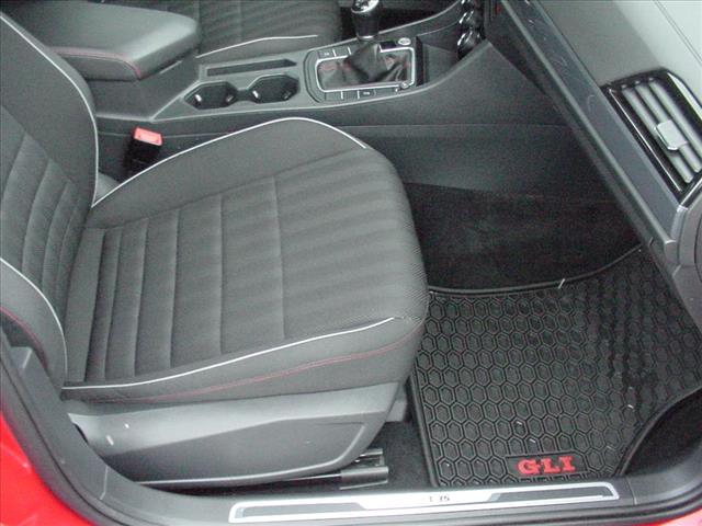 2019 Volkswagen Jetta 35th Anniversary GLI Manual:10420