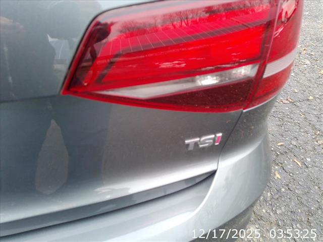 2017 Volkswagen Jetta SE Manual:10432