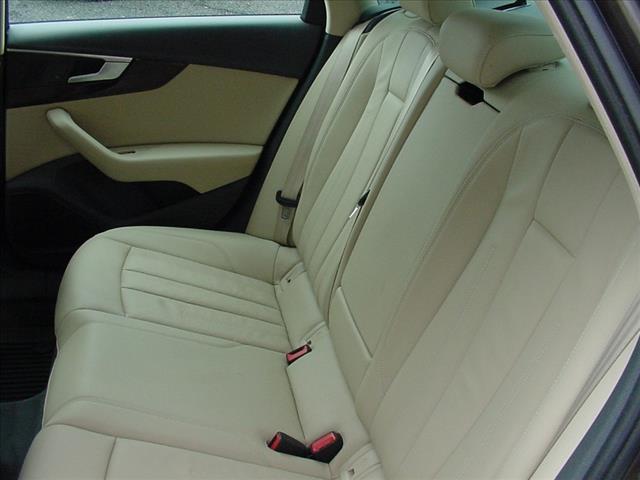 2017 Audi A4 Quattro Premium Plus photo 25