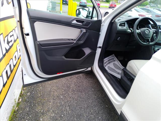 2020 Volkswagen Tiguan SE All Wheel Drive LOW Mileage:10477