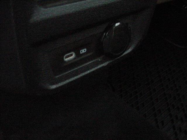 2022 Volkswagen Tiguan SE ONE OWNER All Wheel Drive:10388