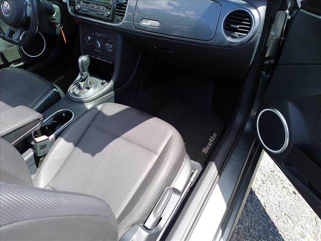 2015 Volkswagen Beetle Convertible Convertible 1.8 Turbo AT:10508