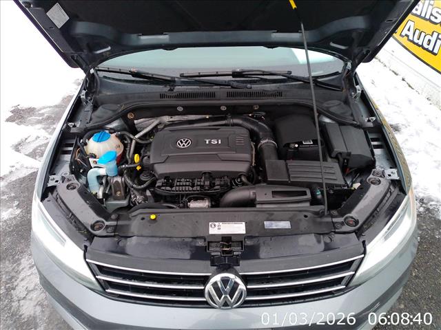 2016 Volkswagen Jetta Sport 5spd:10435