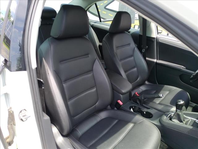2017 Volkswagen Jetta SE Manual:10505