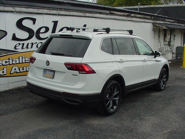2022 Volkswagen Tiguan SE ONE OWNER All Wheel Drive:10388