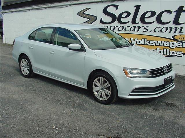 2017 Volkswagen Jetta S photo 2