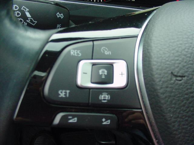2019 Volkswagen Tiguan SEL Premium photo 23