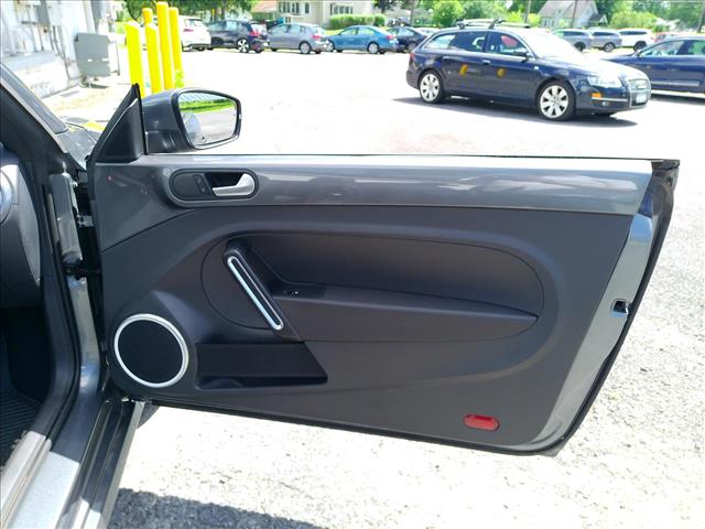 2015 Volkswagen Beetle Convertible Convertible 1.8 Turbo AT:10508