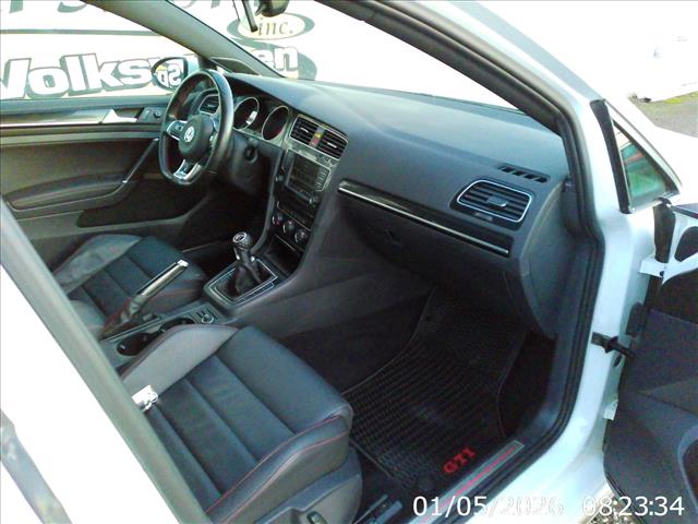 2017 Volkswagen Golf GTI SE Manual:10438