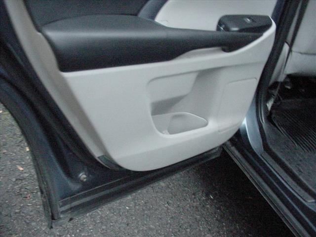 Photo of 2019 Toyota Highlander XLE All Wheel Drive in Waterloo, NY - 30,  2019 Toyota Highlander XLE All Wheel Drive:10395