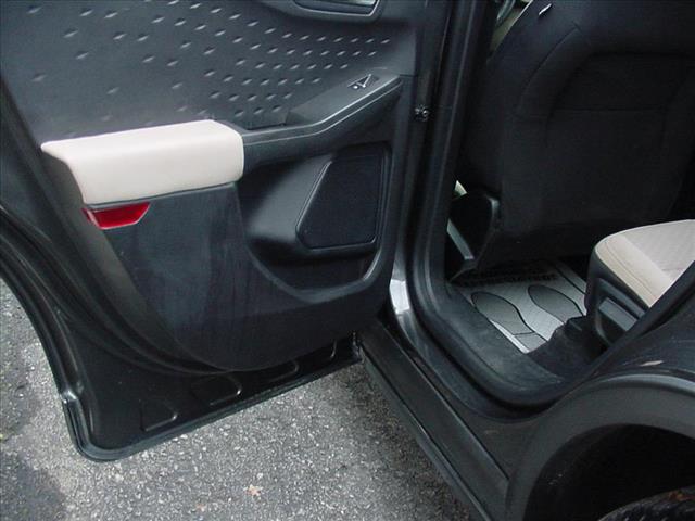 2020 Ford Escape SE All Wheel Drive 8spd AT:10319