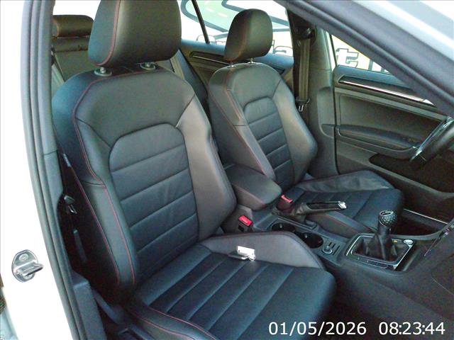 2017 Volkswagen Golf GTI SE Manual:10438