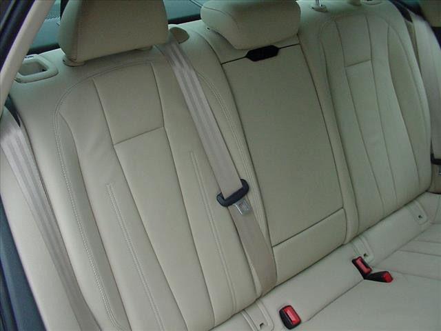2017 Audi A4 Quattro Premium Plus photo 28