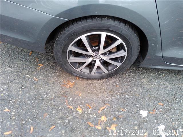 2017 Volkswagen Jetta SE Manual:10432