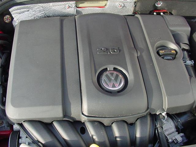 Photo of 2014 Volkswagen Beetle 2 point 5Liter Manual 1 Owner in Waterloo, NY - 33,  2014 Volkswagen Beetle 2 point 5Liter Manual 1 Owner:10399