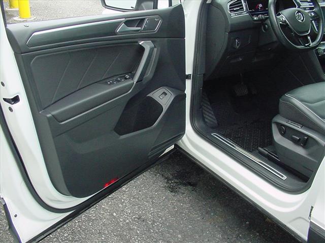 2019 Volkswagen Tiguan SEL Premium photo 26