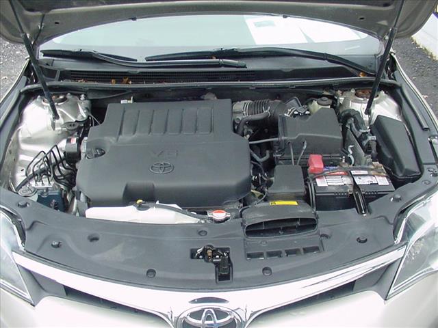 2016 Toyota Avalon XLE Two Owner Dealer Serviced:10412