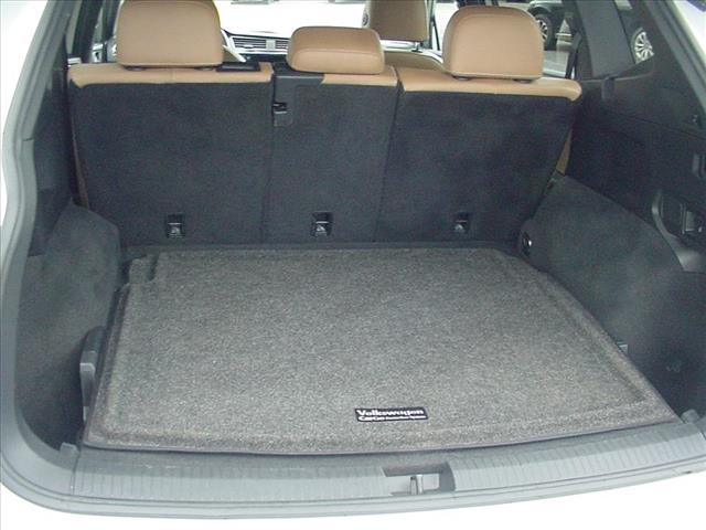 2022 Volkswagen Tiguan SE ONE OWNER All Wheel Drive:10388