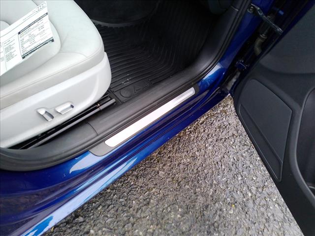 2013 Audi A4 Premium 6spd MANUAL:10466