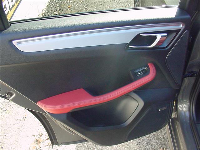 2016 Porsche Macan Rated 400 Hp:10403