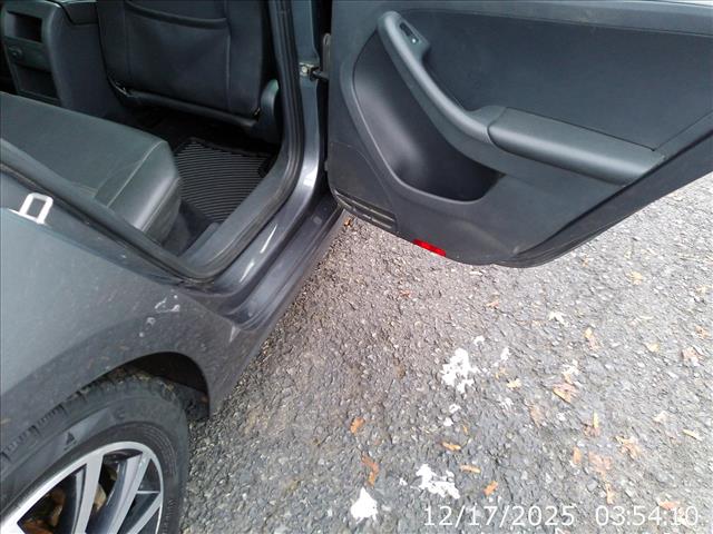 2017 Volkswagen Jetta SE Manual:10432