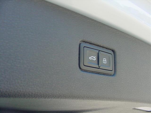 2021 Audi Q7 Premium Plus photo 32