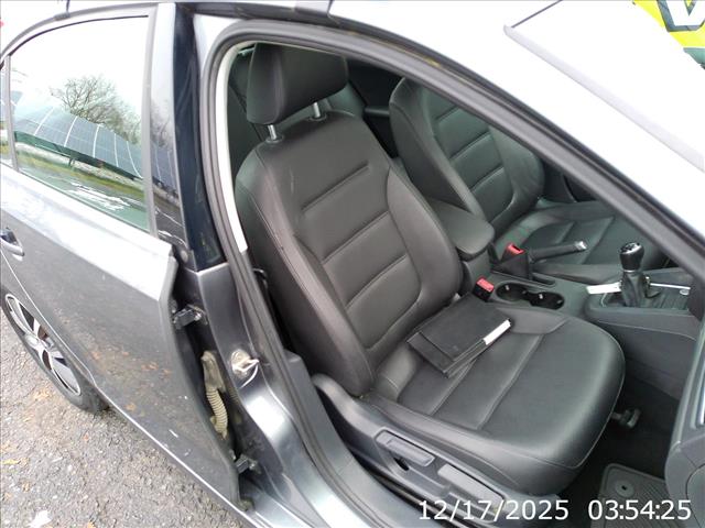 2017 Volkswagen Jetta SE Manual:10432