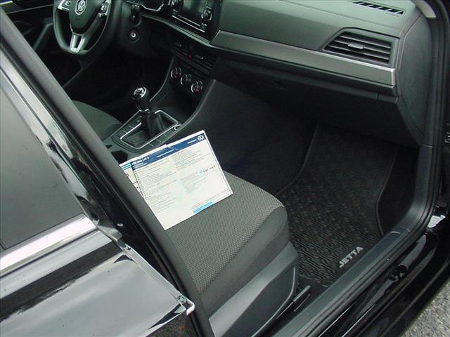 Photo of 2020 Volkswagen Jetta S 6spd Manual EPA 40MPG Highwa in Waterloo, NY - 38,  2020 Volkswagen Jetta S 6spd Manual EPA 40MPG Highwa:10391
