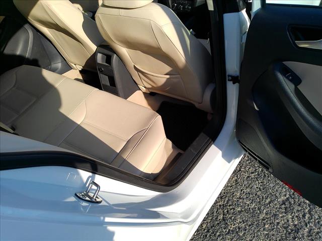 2015 Volkswagen Jetta SE w/ Nav AUTOMATIC:10516