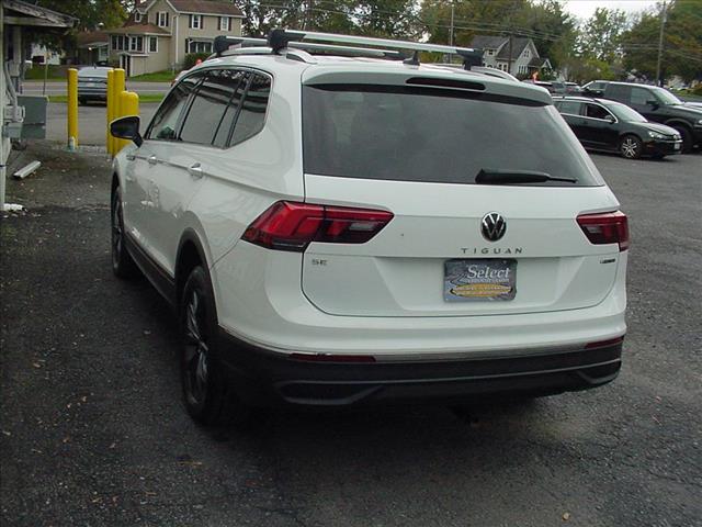 2022 Volkswagen Tiguan SE photo 2