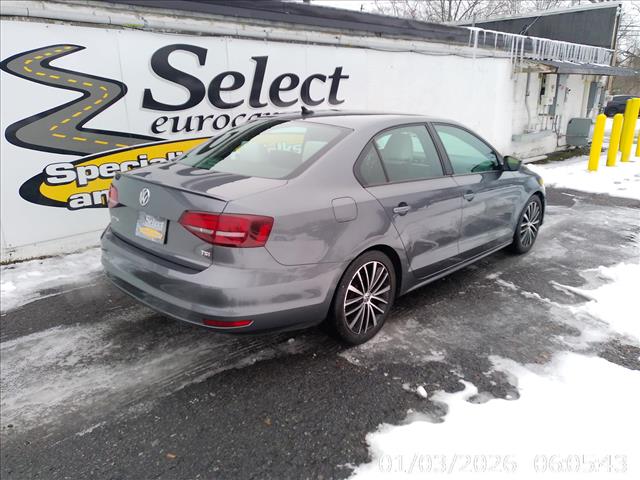 2016 Volkswagen Jetta Sport 5spd:10435