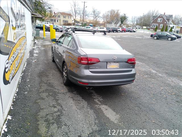 2017 Volkswagen Jetta SE Manual:10432