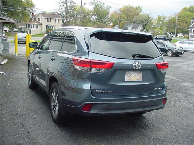 Photo of 2019 Toyota Highlander XLE All Wheel Drive in Waterloo, NY - 3,  2019 Toyota Highlander XLE All Wheel Drive:10395