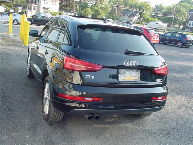 2017 Audi Q3 Premium photo 2