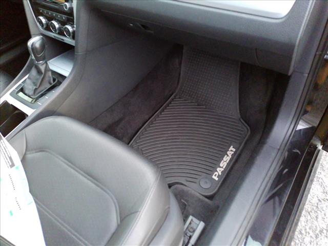 2012 Volkswagen Passat SE 2.5l Sunroof NEW VW TRADE:10461