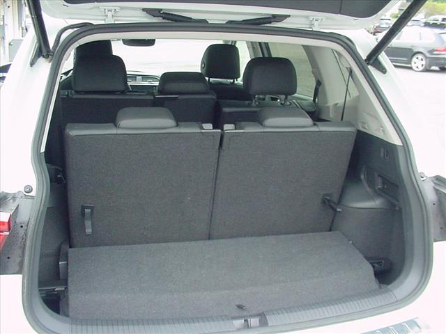 2019 Volkswagen Tiguan SEL Premium photo 33