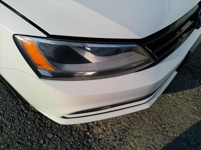 2015 Volkswagen Jetta SE w/ Nav AUTOMATIC:10516