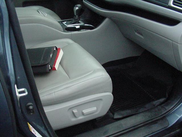 Photo of 2019 Toyota Highlander XLE All Wheel Drive in Waterloo, NY - 45,  2019 Toyota Highlander XLE All Wheel Drive:10395